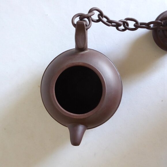 VINTAGE NEW TRADITIONAL CHINESE YIXING ZISHA LID & CHAIN HANDMADE CLAY TEAPOT - Picture 8 of 16